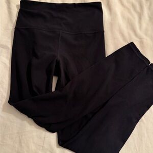 Athleta Ultra High Rise Black Elation 7/8 legging XS